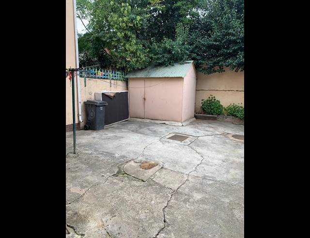 2 BEDROOM TOWNHOUSE FOR SALE IN WINDSOR EAST